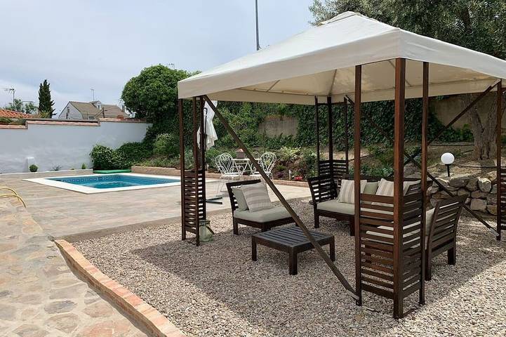 Casa de vacaciones para 6 personas, con terraza y jardín - 1
