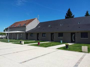 Gîte pour 9 personnes, avec jardin, animaux acceptés à Villemandeur
