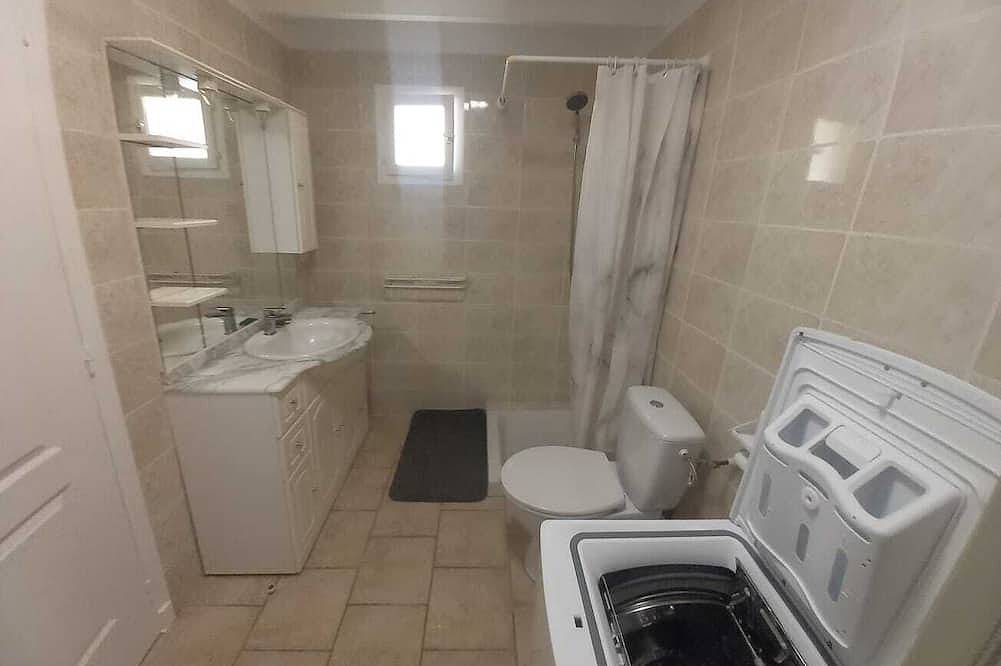 Entire apartment, Country apartment in Châteauneuf-de-Gadagne, Vaucluse
