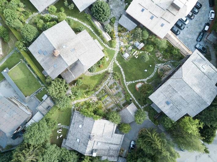 Hôtel pour 4 personnes, avec jardin et piscine ainsi que sauna et jacuzzi, animaux acceptés