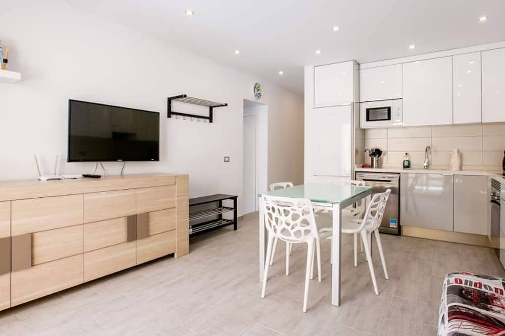 Apartment for 5 People in San Eugenio Alto, Adeje