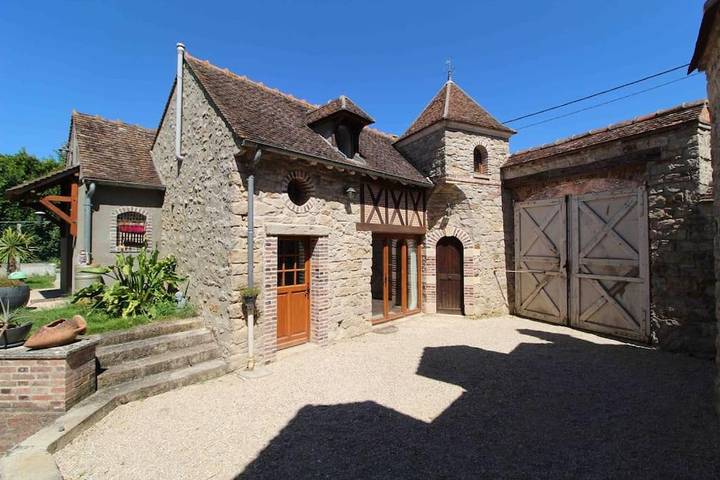 Location de vacances pour 4 personnes, avec Terrasse et Jardin dans Saint-Maurice-aux-Riches-Hommes
