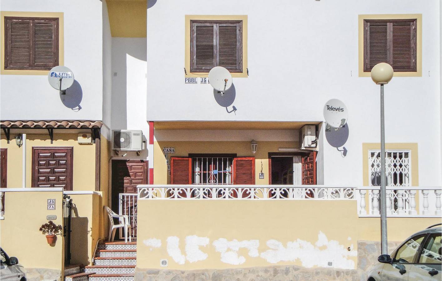 Ganze Ferienwohnung, Terrassenwohnung 1.5km zum Strand mit AC & TV in Orihuela, Costa Blanca