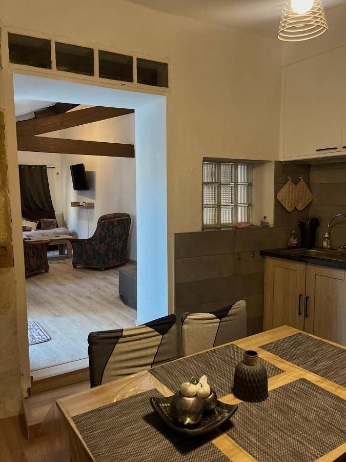 Maison de vacances pour 6 personnes, avec terrasse et piscine, animaux acceptés