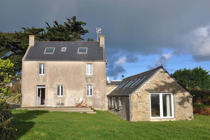 Gîte pour 8 personnes, avec terrasse et jardin, animaux acceptés dans Plage Trémazan