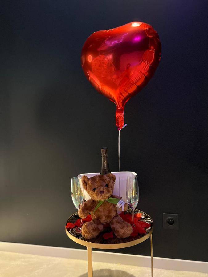 Gîte pour 2 personnes, avec jacuzzi dans Jujurieux - 3