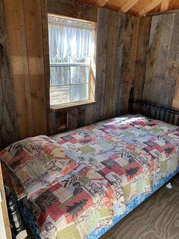 Log cabin for 6 people in Virginia