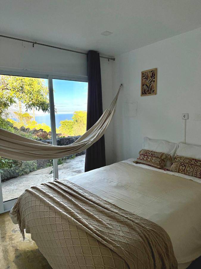 Location de vacances pour 3 personnes, avec vue et jardin à Lajes do Pico - 3