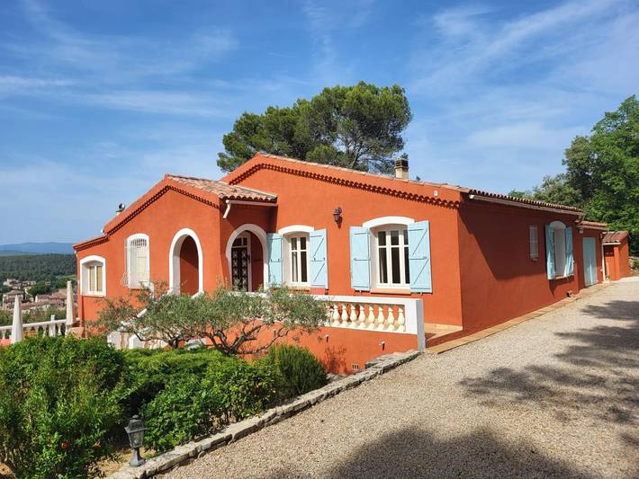 Chalet para 6 personas, con vistas y terraza además de jardín y piscina, Familias con niños - 1