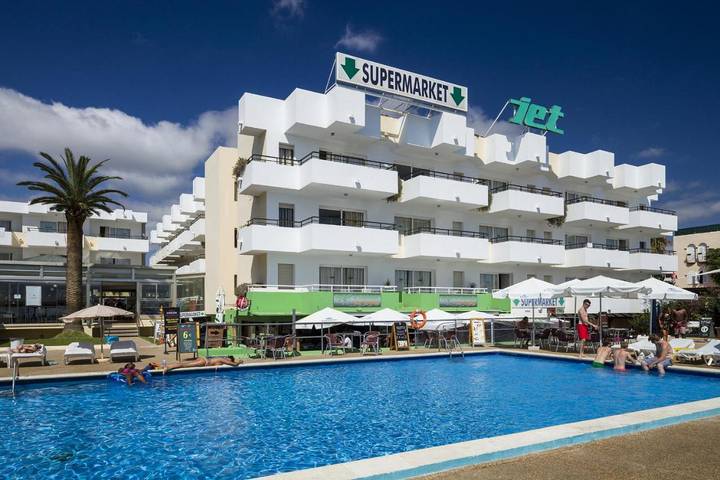 Ferienhaus für 4 Personen, mit Balkon und Terrasse sowie Garten und Pool am Playa d'en Bossa - 3