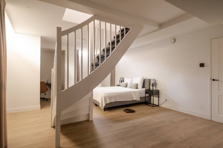 Ganze Wohnung, Spacious Duplex in Centre with Free Parking in Rotterdam, Südholland