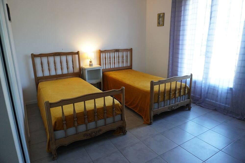 Charming villa a stone's throw from the beach in Taussat, Lanton