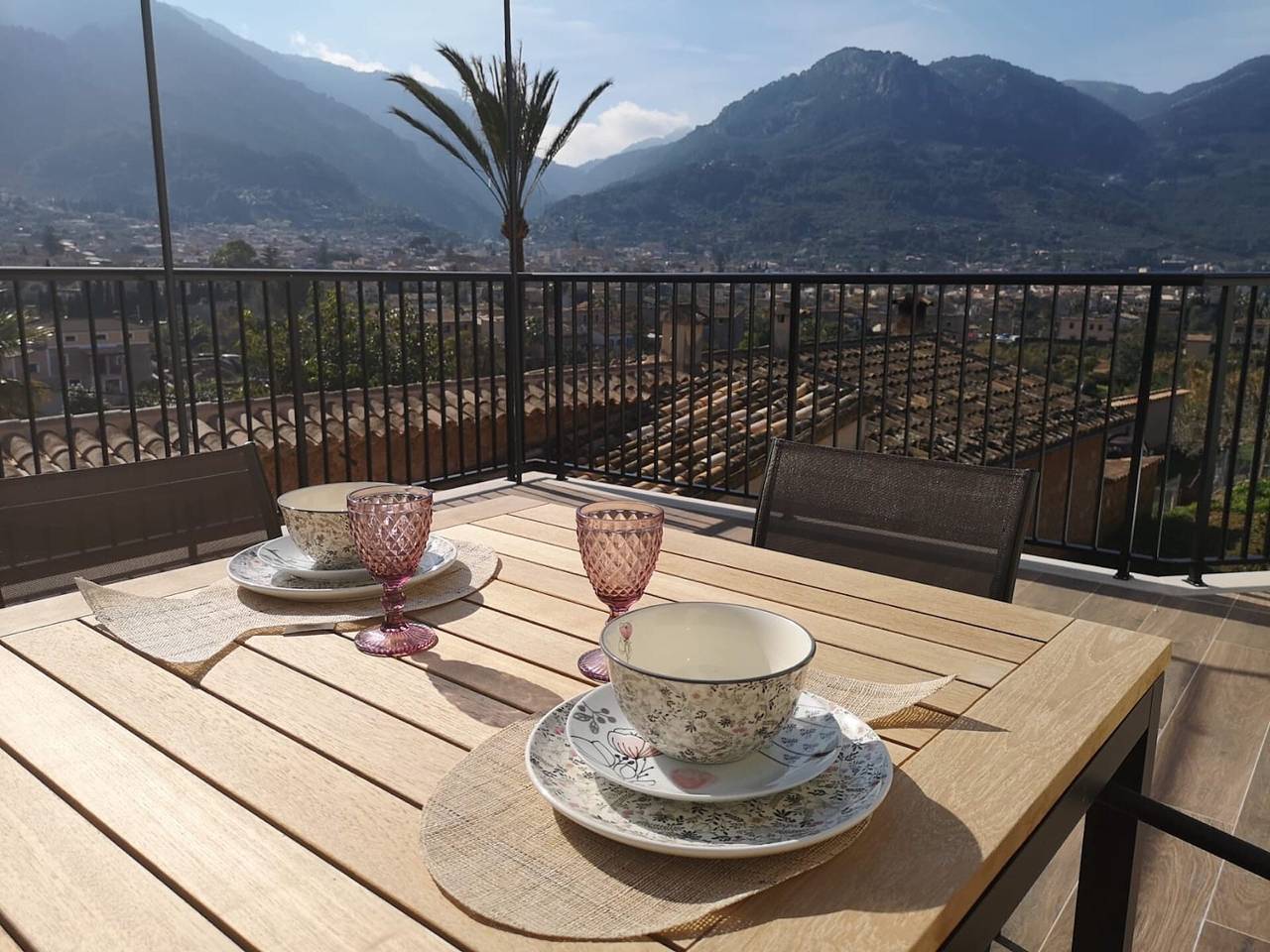 Entire apartment, Villa 'Arbona Dalt' with Mountain View, Wi-Fi and Air Conditioning in L'Horta, Sóller