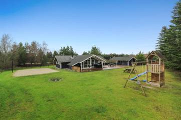 Ferienhaus für 8 Personen, mit Sauna und Terrasse sowie Whirlpool in Tversted