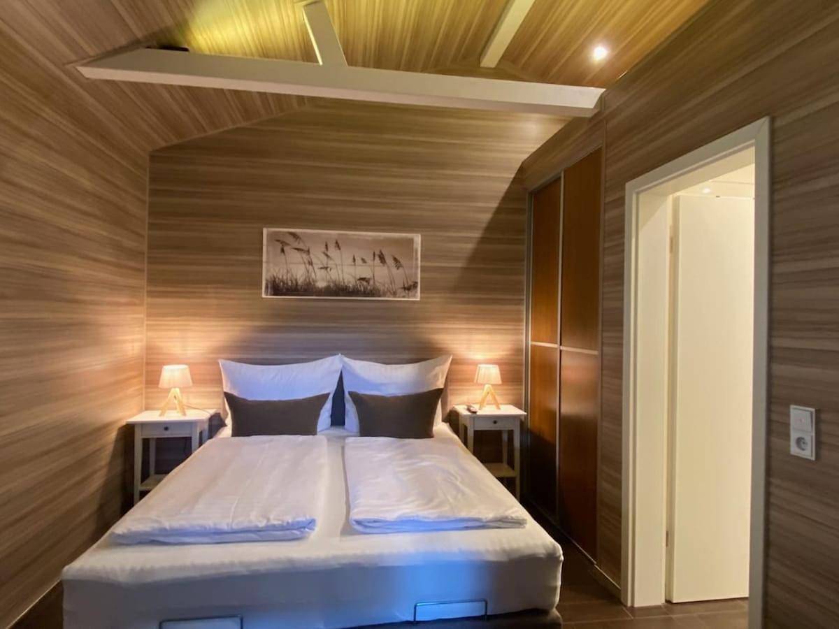 Chalet Seeblick With Lake View And Private Sauna in Heimbach, Rureifel (Nordrhein-westfalen)