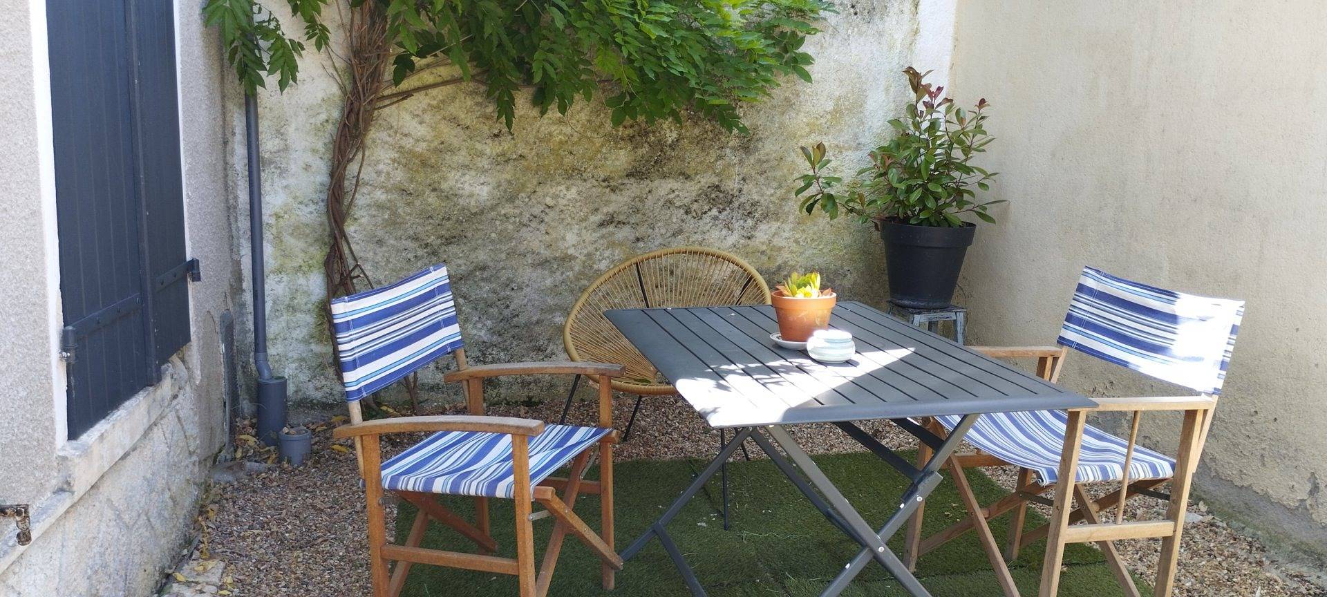 Auprès du Château - Chambre etage in Breze, Vallée de la Loire