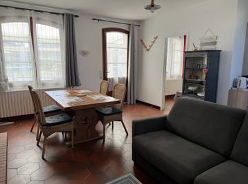 Gîte pour 4 personnes, avec piscine ainsi que jardin et terrasse à Chenonceaux
