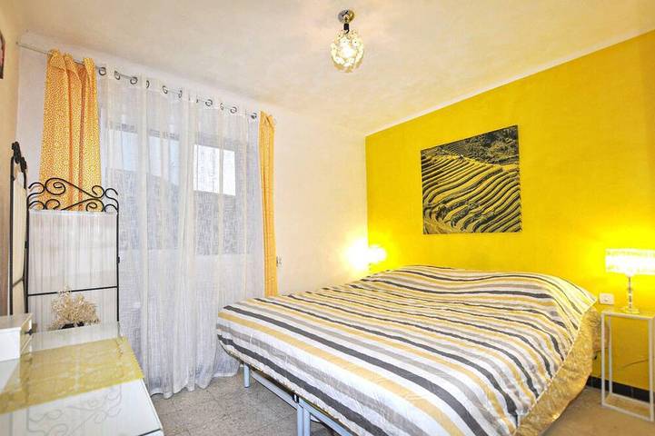 Location de vacances pour 14 personnes, avec Terrasse et Jardin à Rigarda - 2