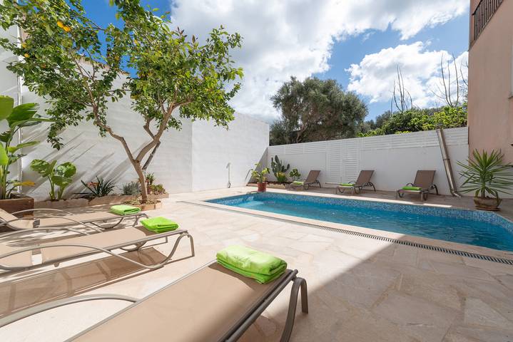 Apartamento de vacaciones para 6 personas, con jacuzzi además de piscina y terraza - 1