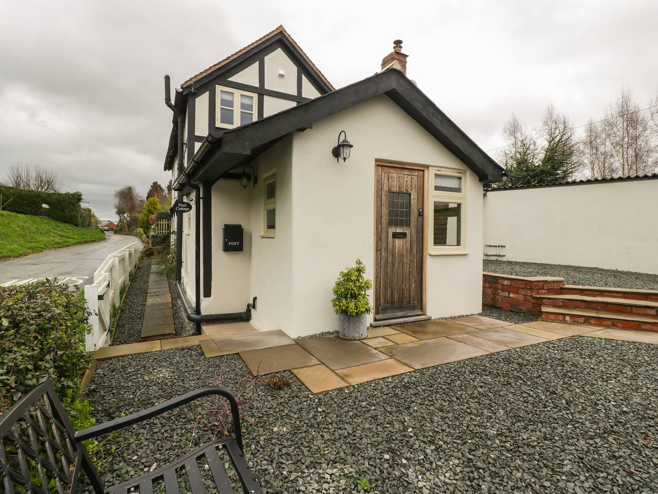 Pool Cottage in Herefordshire