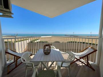 Ferienwohnung für 6 Personen, mit Ausblick und Balkon sowie Meerblick in Porto Santa Margherita