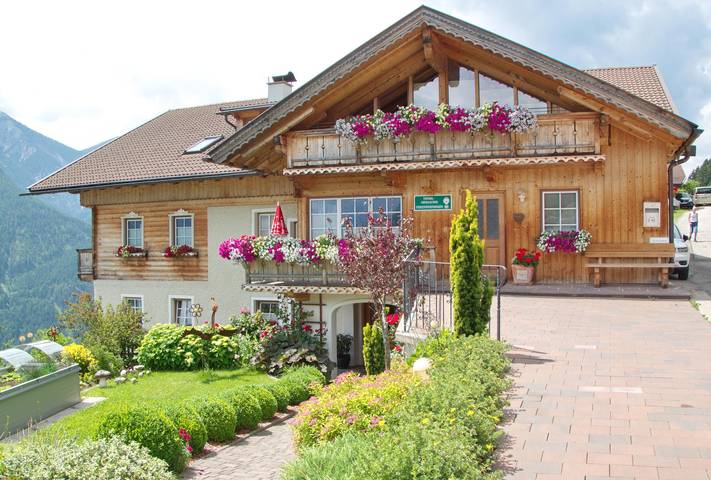 Ferienwohnung für 2 Personen, mit Balkon und Terrasse sowie Garten und Ausblick