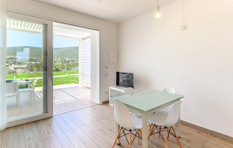 Apartamento vacacional entero, Apartamento junto a la playa AC, Parking, Piscina, Internet in Spiaggia La Pelosa, Stintino