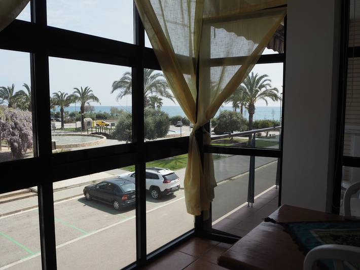 Ganze Ferienwohnung, Ferienwohnung für 6 Personen mit Terrasse in Pineda de Mar, Costa del Maresme