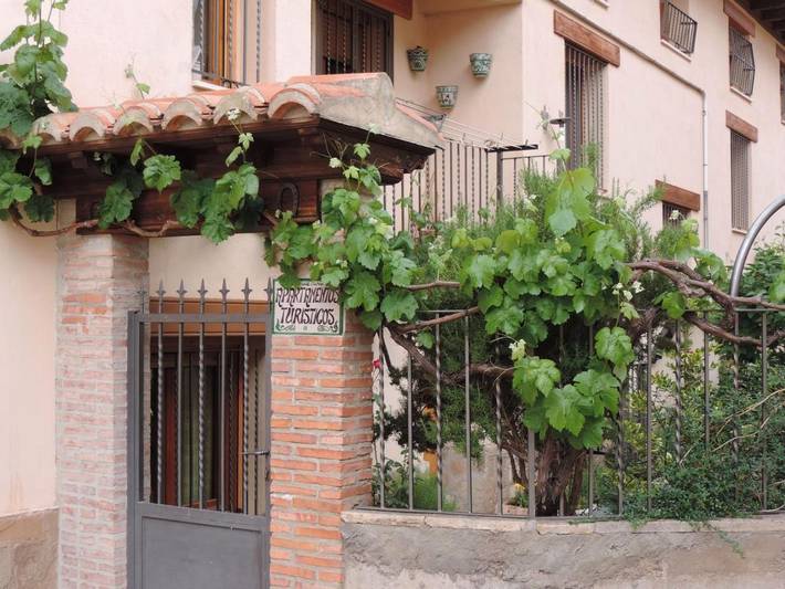 Apartamento para 8 personas, con Balcón además de Jardín y Vistas en Mora de Rubielos