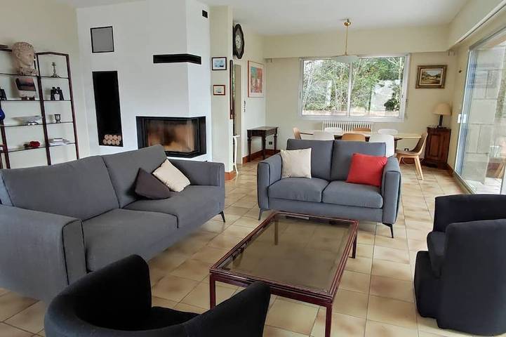 Casa de vacaciones para 9 personas, con balcón además de jacuzzi y jardín - 1