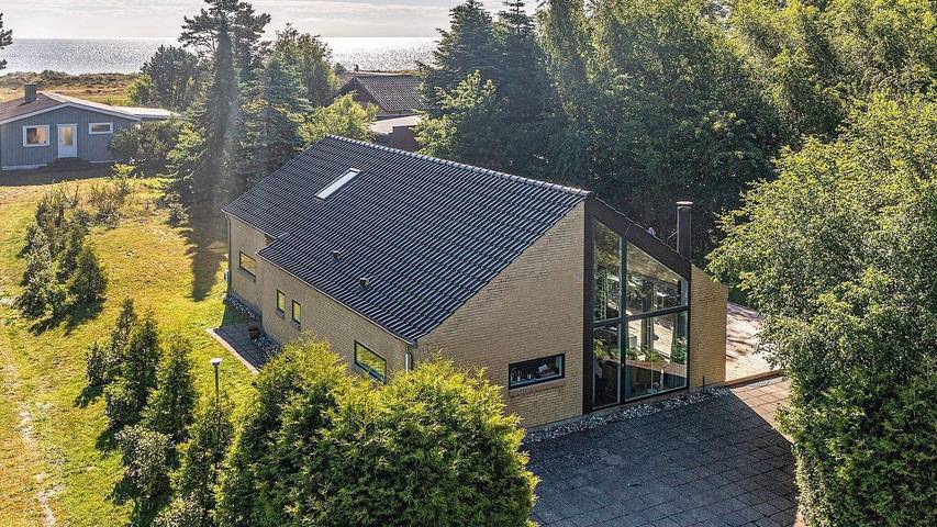 Ferienhaus für 11 Personen, mit Sauna und Whirlpool sowie Terrasse, mit Haustier in Marielyst