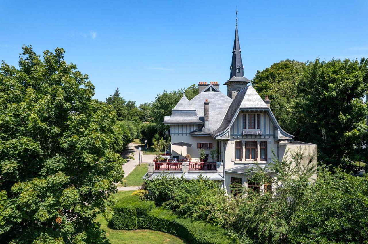 Les Villas du Parc - Chambres d'hôtes Ambroise & Germaine - Meublé 5 étoiles Villa Marie 2 à 5 chambres in Vittel, Neufchâteau