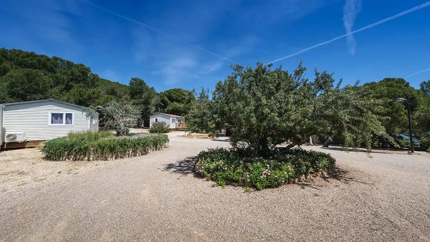 Camper para 6 personas, con piscina y jardín en Tarragona