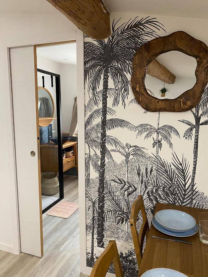 Appartement entier, Two-Bedroom Apartment in Gallargues-le-Montueux, Côte méditerranéenne (France)