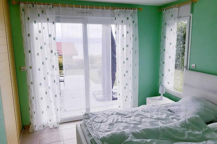 Location de vacances pour 10 personnes, avec jardin ainsi que balcon et jacuzzi à Lugrin - 3