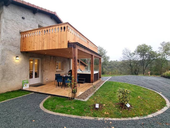 Gîte pour 5 personnes, avec Balcon et Terrasse dans Montbrison - 2