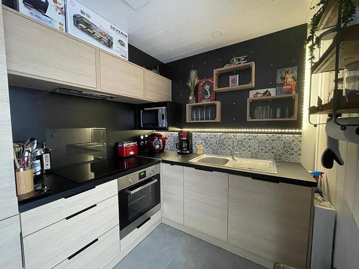 Gîte pour 4 personnes, avec terrasse ainsi que jardin et piscine dans La Devise - 3