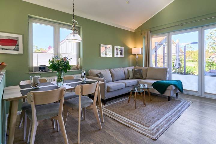 Ferienhaus für 4 Personen, mit Terrasse und Garten sowie Sauna in Pelzerhaken