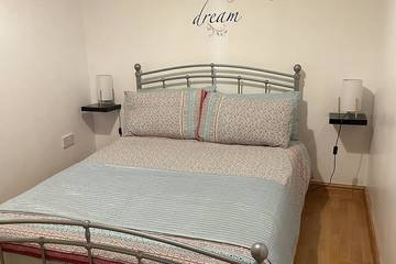 Log Cabin for 6 People in Sherwood Forest, Nottinghamshire, Photo 4