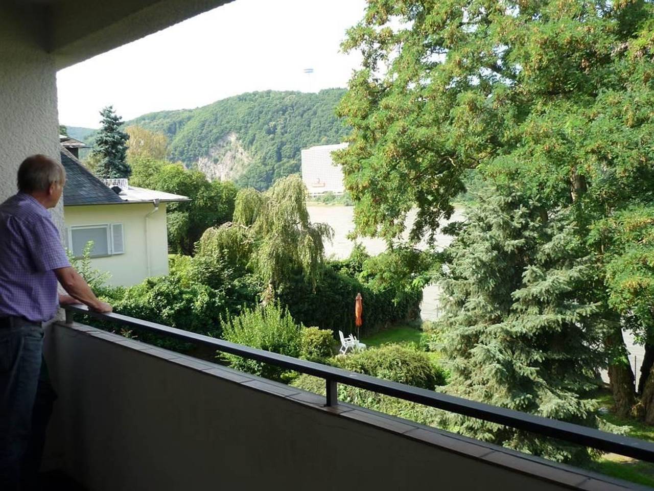 Ganze Ferienwohnung, Ferienwohnung Rheinfels - Appartement mit Rheinblick in Koblenz, Osteifel