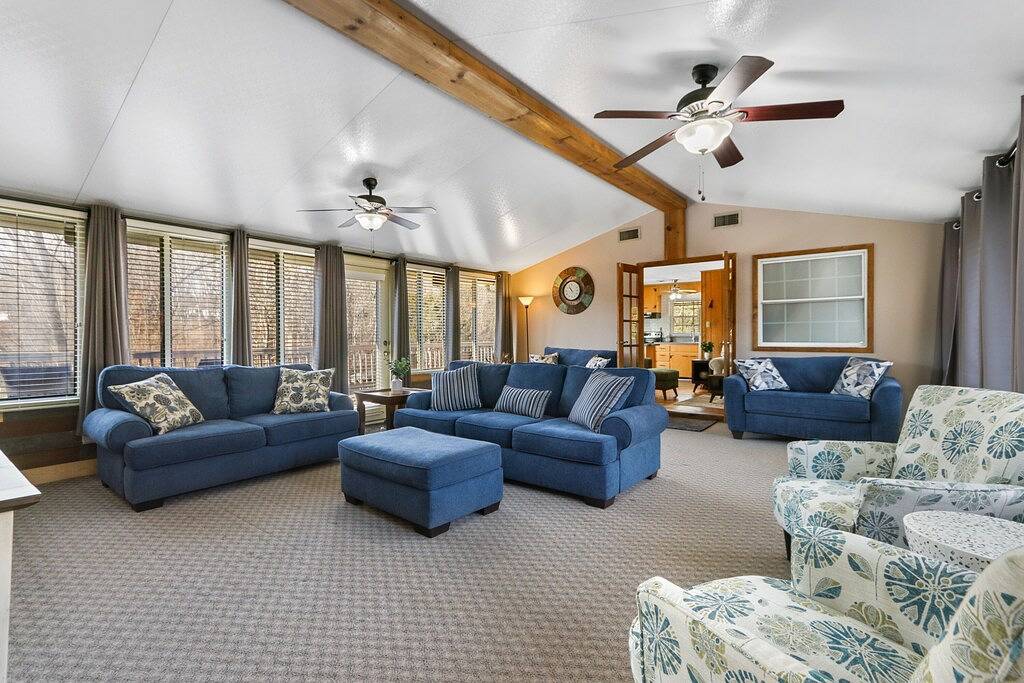 On Lake w/Dock/Spa Near Ut/Windrock/Golf/ Shopping -Pontoon boat avail. to rent. in Knox County (TN)