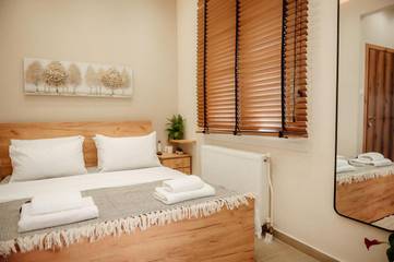 Gîte pour 2 personnes, avec balcon ainsi que jardin et vue dans Veria