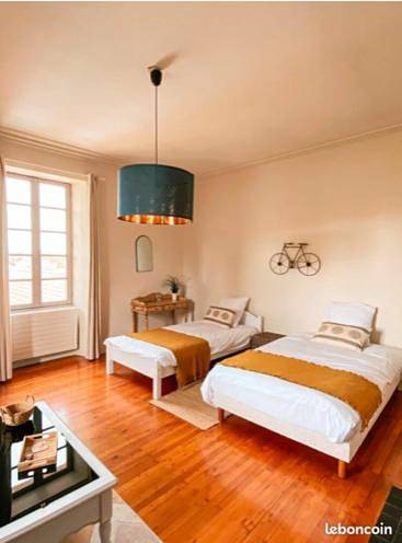 Chambre d’hôte pour 4 personnes, avec sauna et jardin ainsi que terrasse et vue