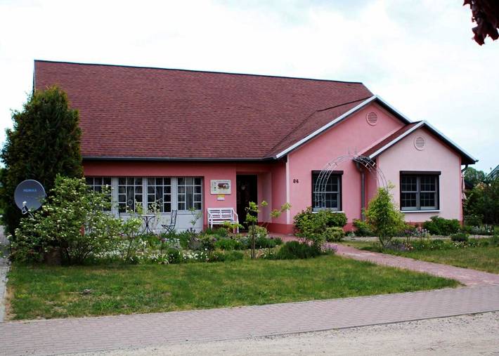 Ferienwohnung für 2 Personen, mit Terrasse und Garten sowie Sauna und Ausblick in Friedrichswalde