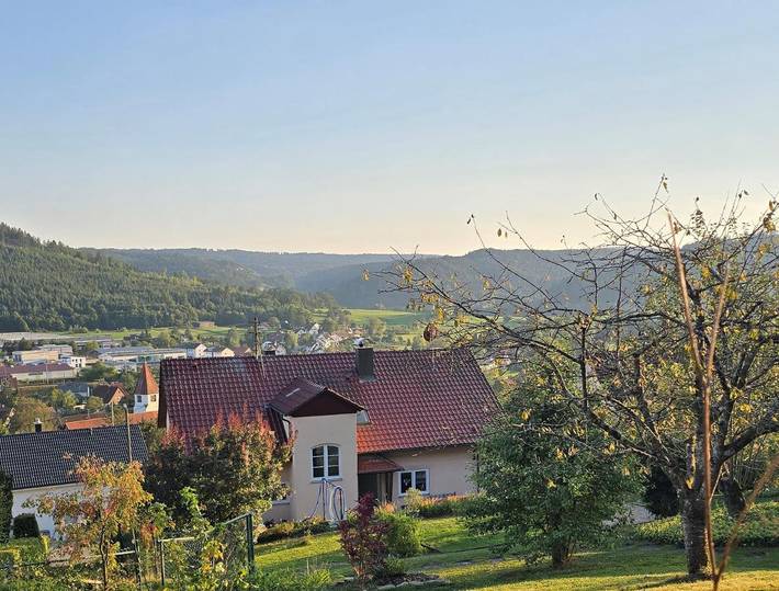 Ferienwohnung für 3 Personen, mit Terrasse und Garten sowie Ausblick in Welzheim