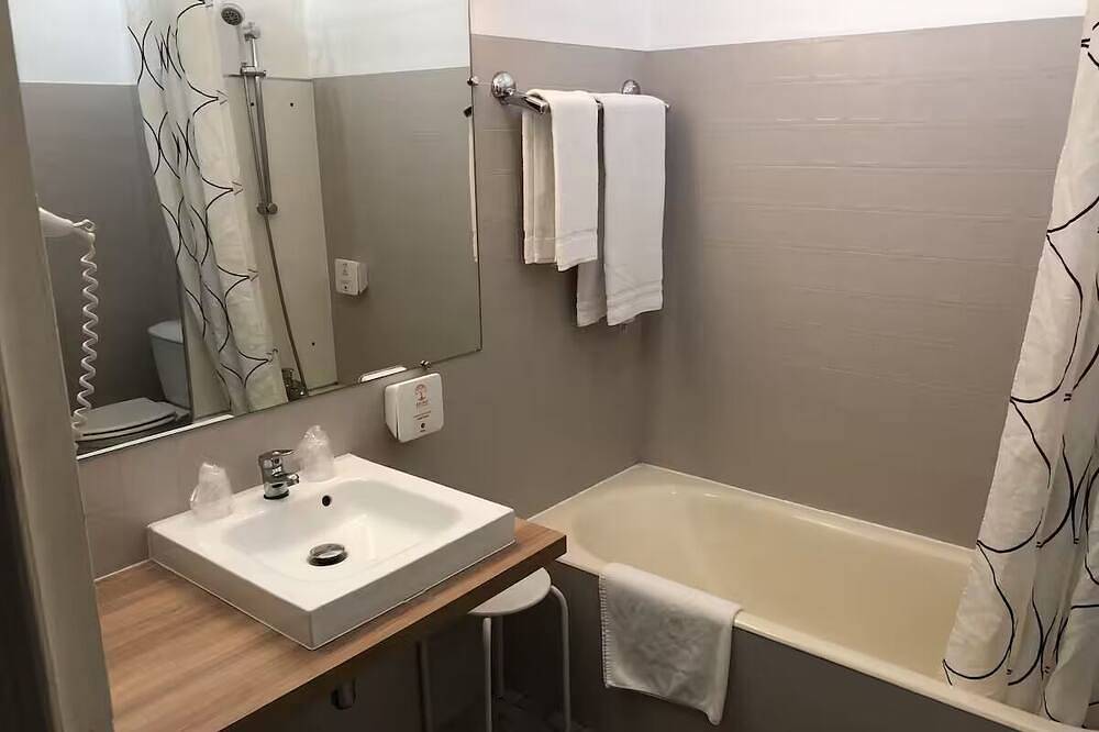 Conveniently Located Hotel near Eurexpo and Old Lyon at the gates of Lyon in Saint-Priest, Rhône