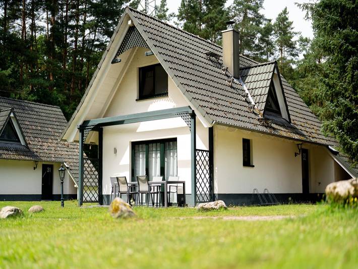 Ferienhaus für 2 Personen, mit Sauna und Pool sowie Terrasse, mit Haustier am Plauer See