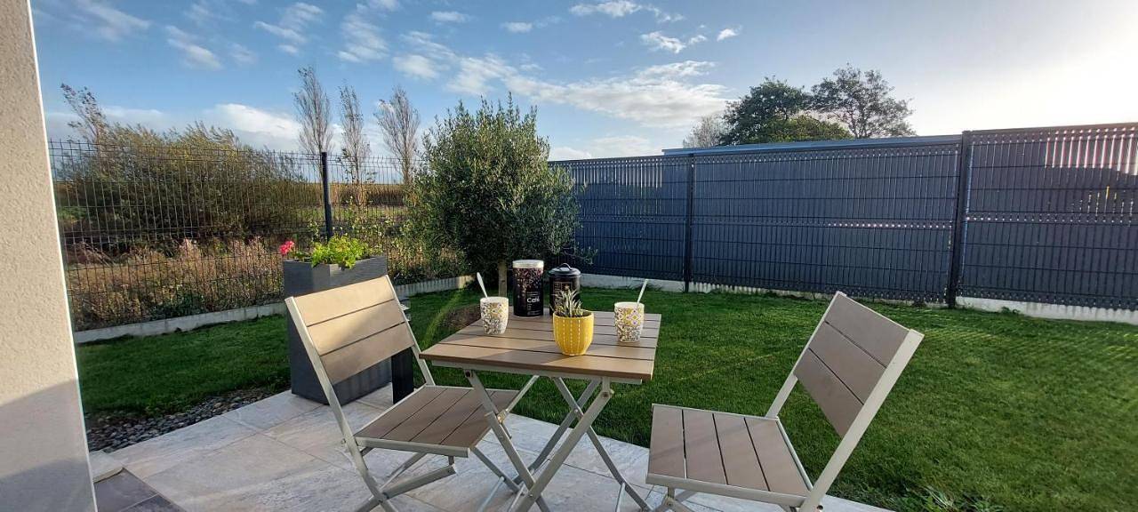 Double Room with Private Bathroom in Cléder, Ceinture Dorée