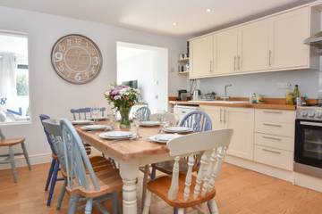 Holiday Rental for 8 People in Cowes, Isle of Wight, Photo 4