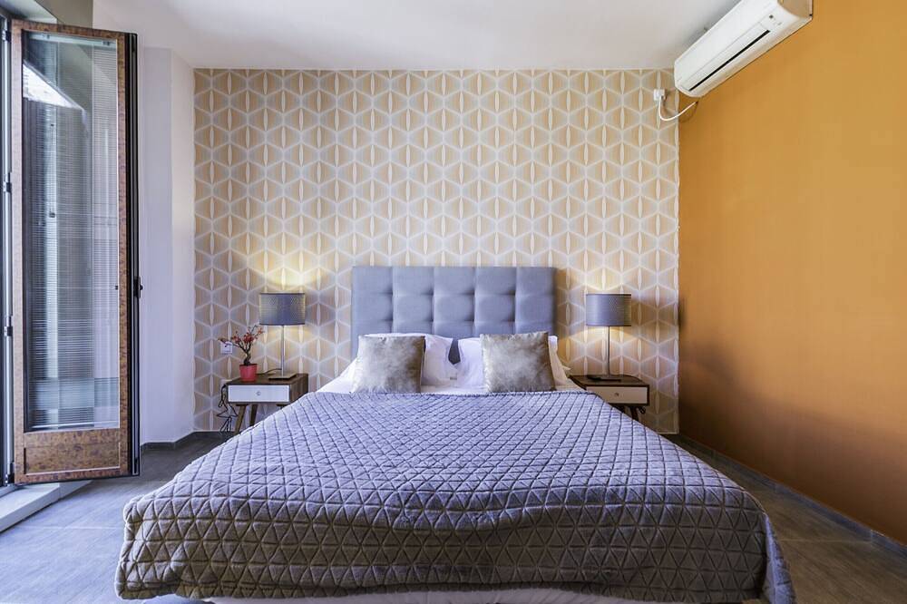 Entire apartment, Santa Ana Boutique Vii apartment  in Madrid in Centro (Madrid), Madrid